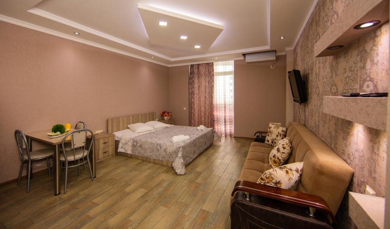 Sea Towers Suite Batumi Luaran gambar