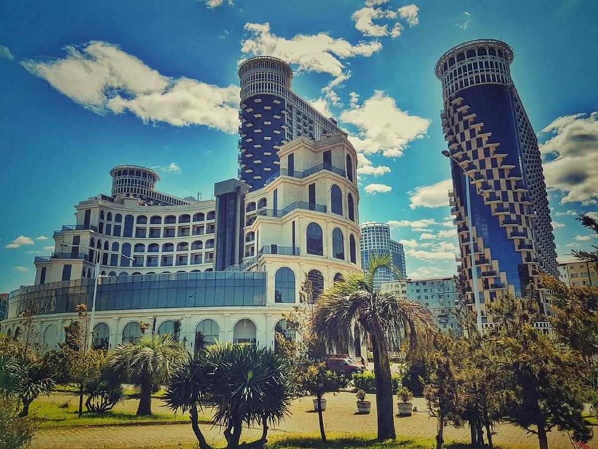 Sea Towers Suite Batumi Luaran gambar