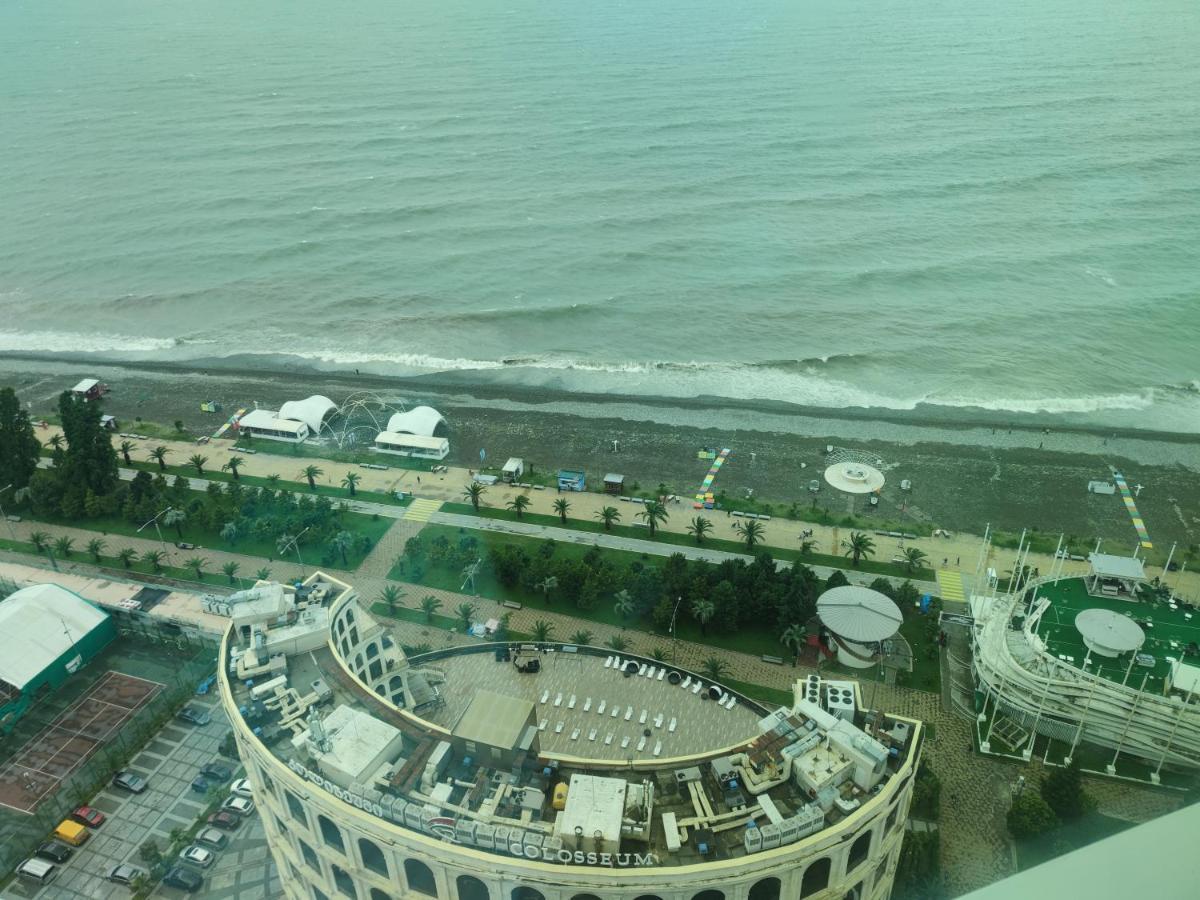 Sea Towers Suite Batumi Luaran gambar