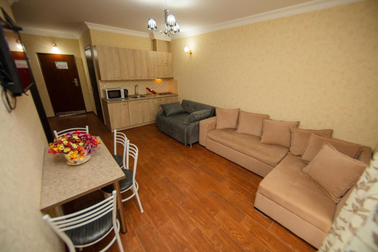Sea Towers Suite Batumi Luaran gambar