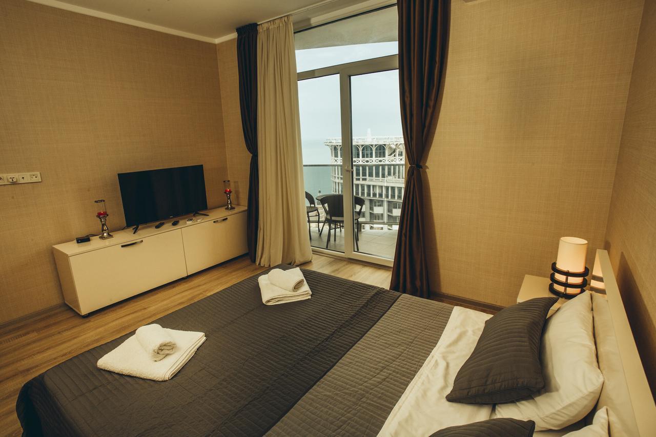 Sea Towers Suite Batumi Luaran gambar