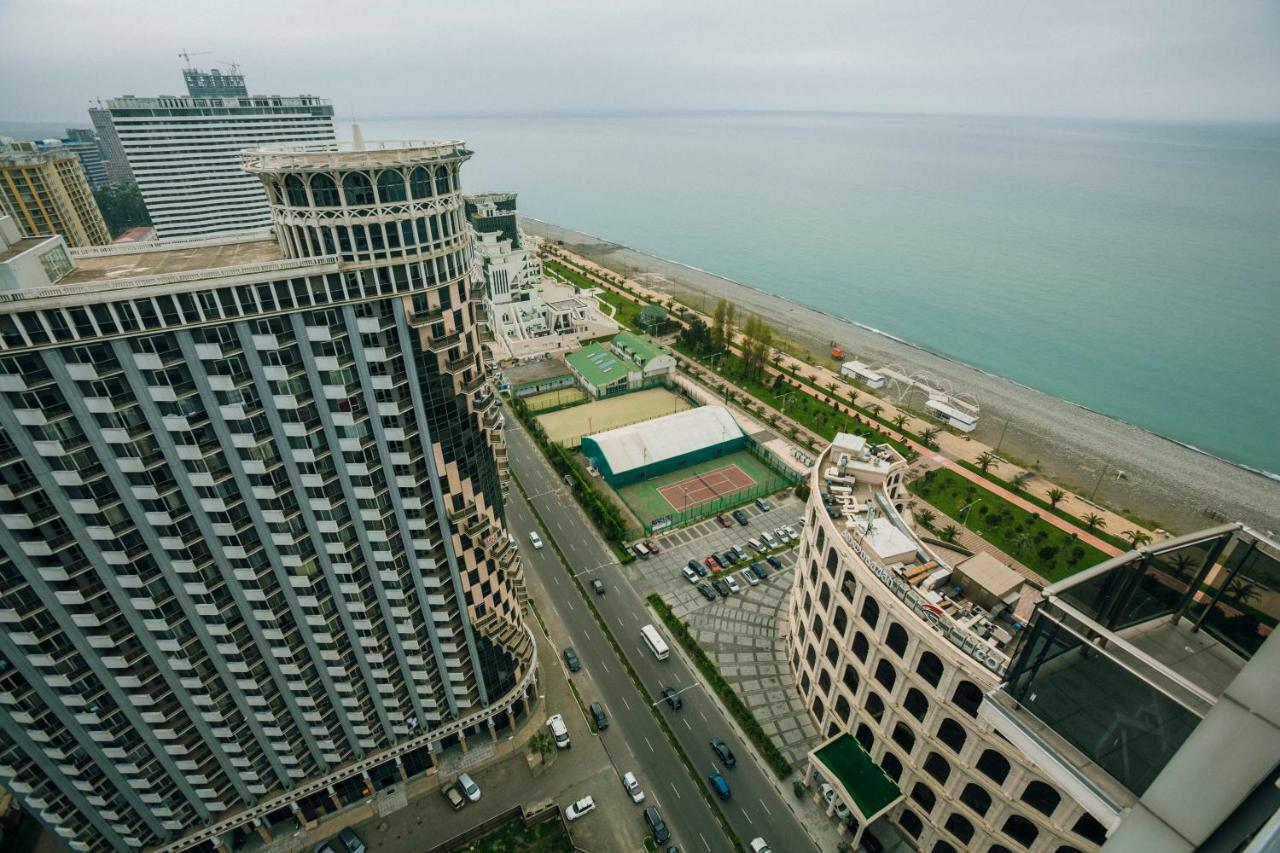 Sea Towers Suite Batumi Luaran gambar